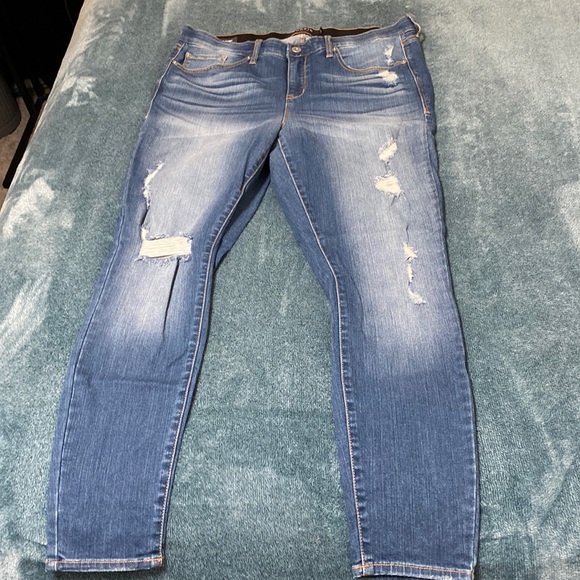 Women’s Torrid Sky High Skinny Jeans - Picture 1 of 3